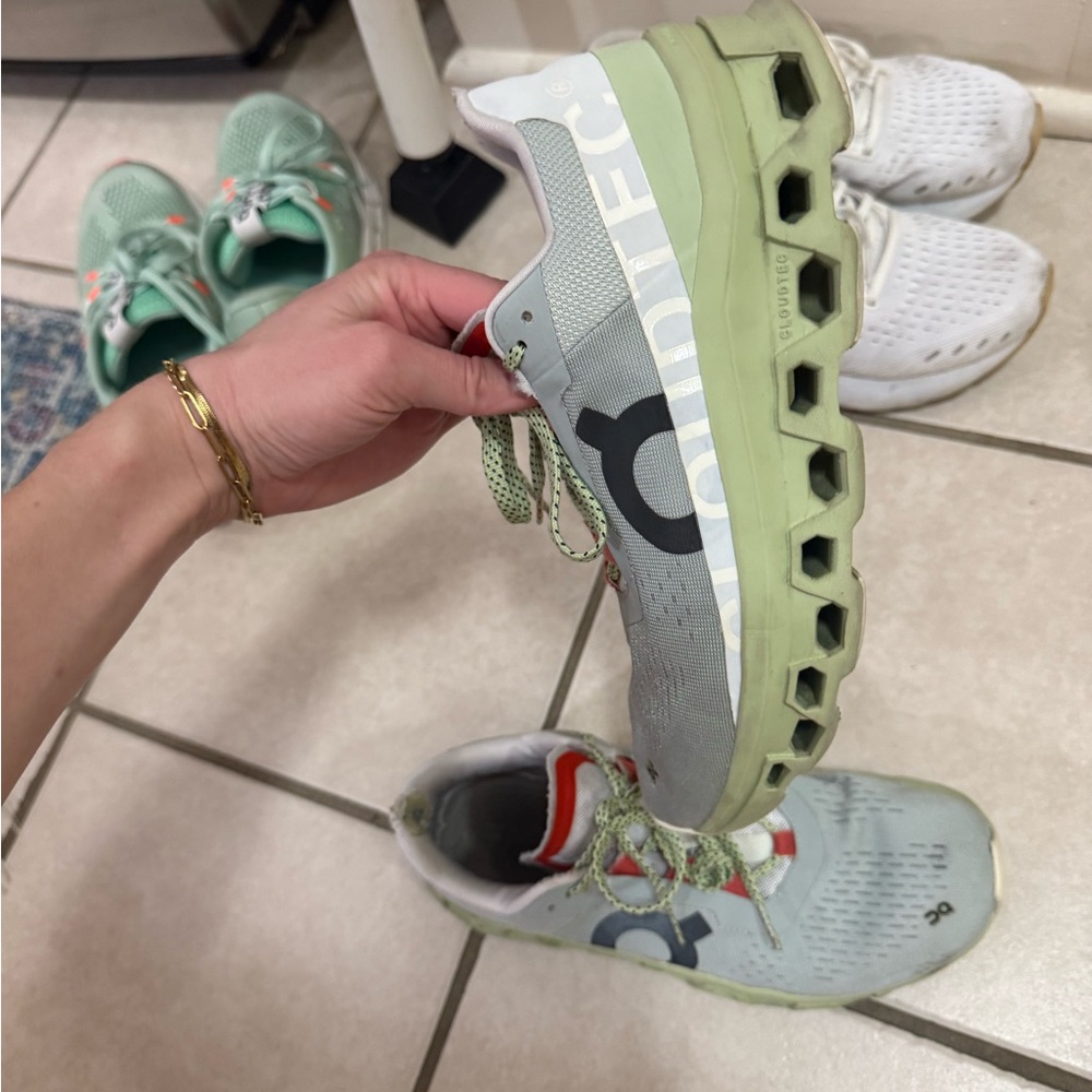 On Cloud Running Couldmonster Cloud Monster - image 3